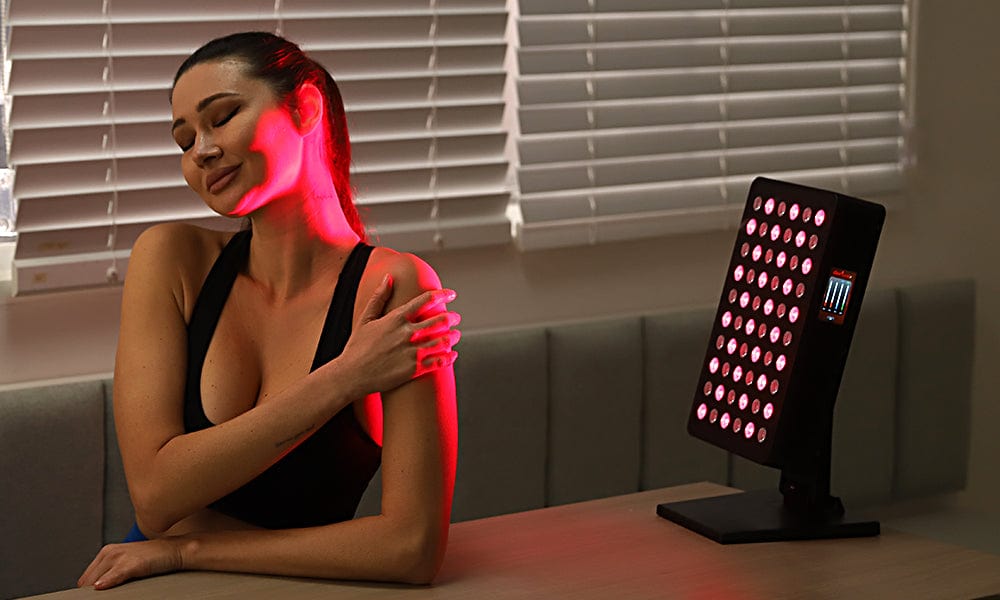 Illuminating Relief: How Red Light Therapy Soothes Pain Naturally
