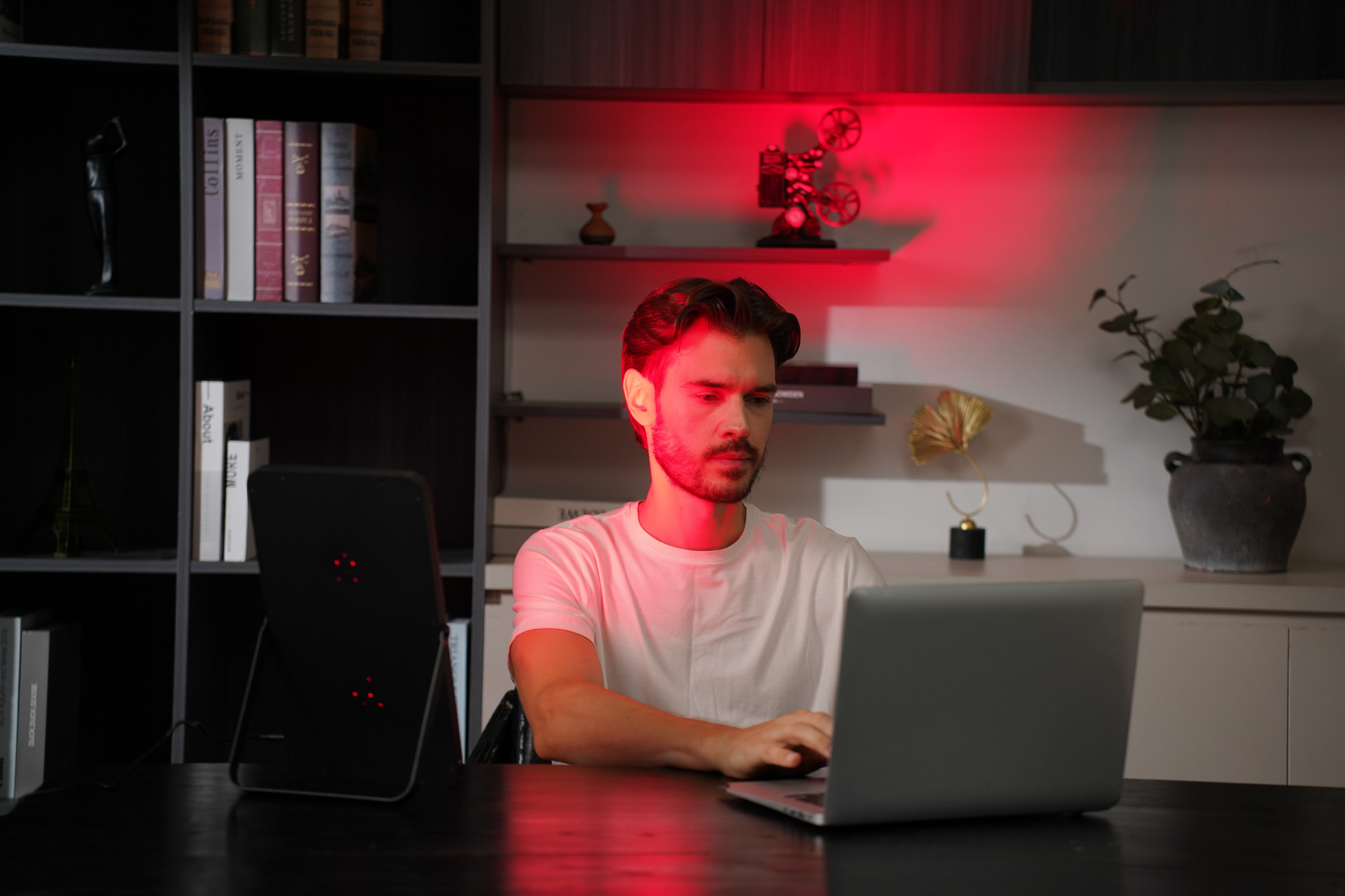 Can You Overdo Red Light Therapy? Proper Use, Safety, and Optimal Dosing